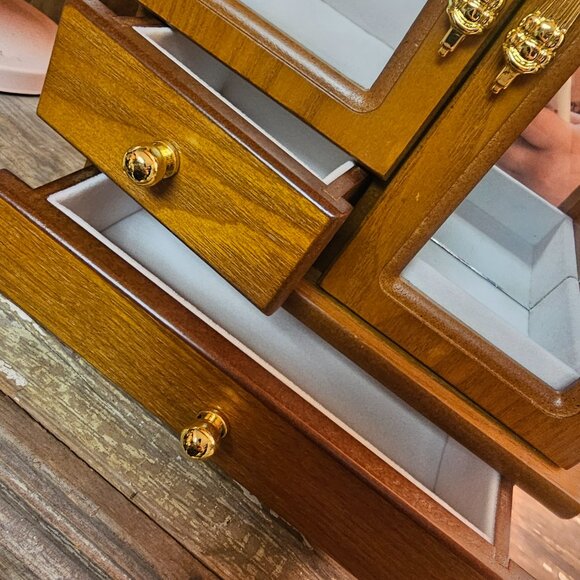 Jewlery box - Picture 4 of 4